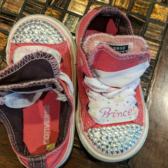 Toddler, size 5 converse - Picture 5 of 5